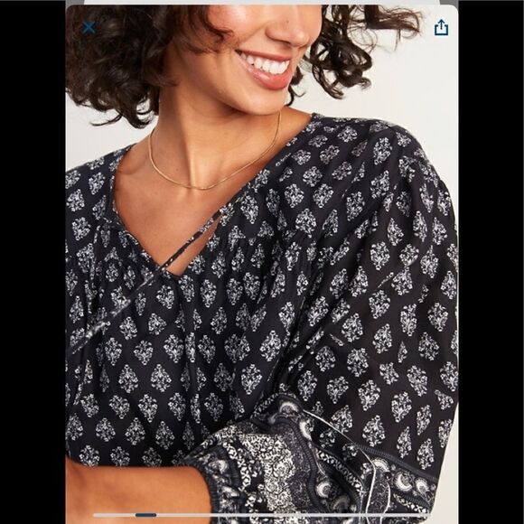 Old Navy Long-Sleeve Smocked Poet Blouse - Picture 3 of 8